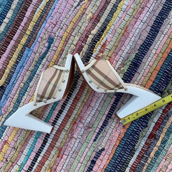 Burberry Pink Nova Check White Mules🔥Like New🔥Worn 1x🔥EU 39,🇺🇸8-8.5🌸Barbie - Picture 13 of 16